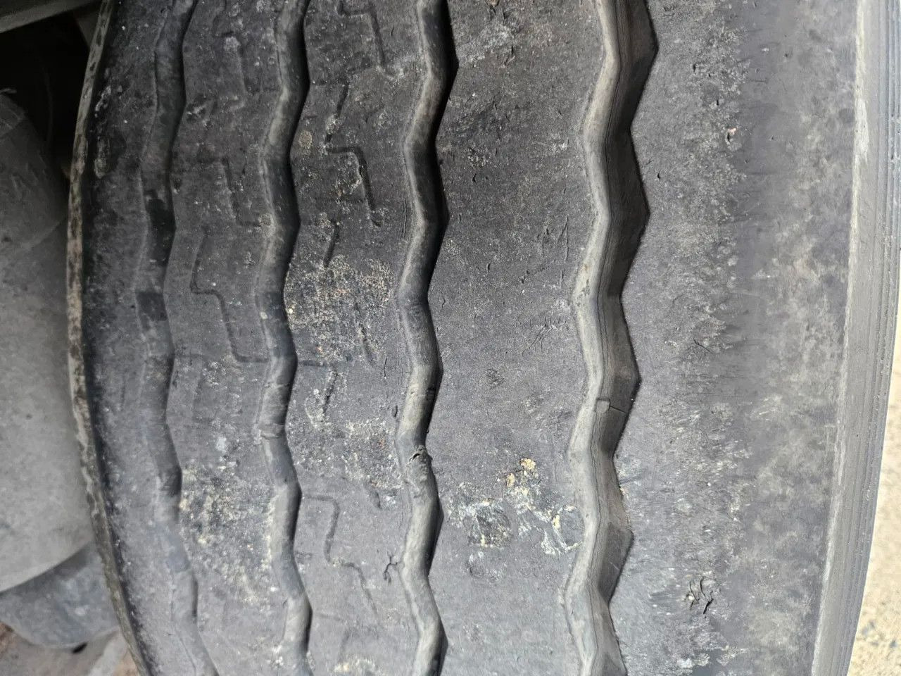 Refrigerator semi-trailer Schmitz Cargobull SCB S3B CARRIER: picture 16 Refrigerator semi-trailer Schmitz Cargobull SCB S3B CARRIER: picture 16