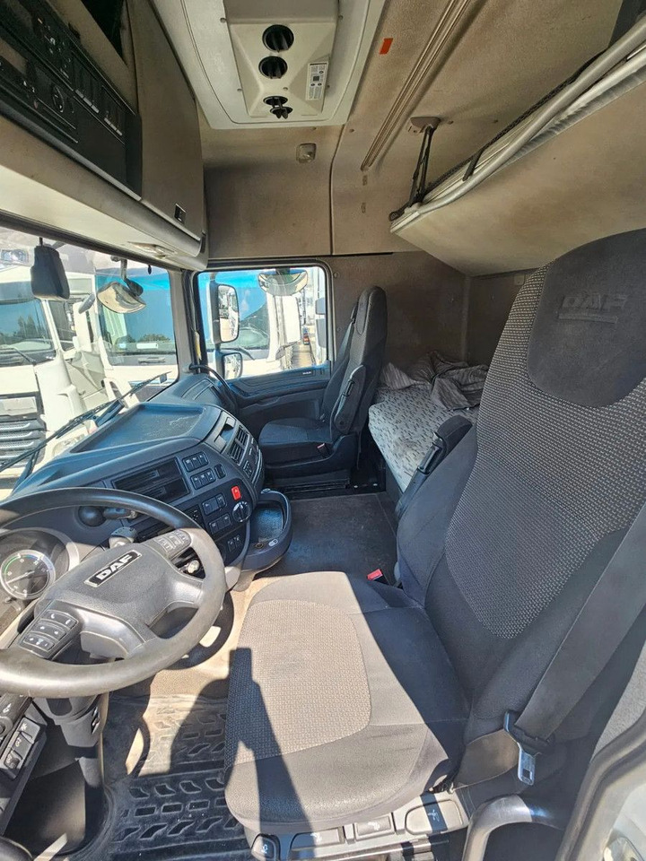 Tractor unit DAF XF 460 Mega Standklima Space Cab: picture 6
