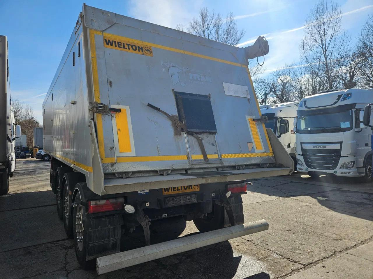 Wielton NW-3 38m3 Lifting Axle, Alloy w. - Tipper semi-trailer: picture 5 Wielton NW-3 38m3 Lifting Axle, Alloy w. - Tipper semi-trailer: picture 5