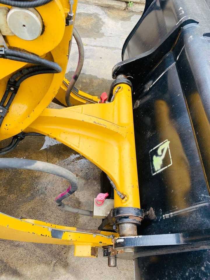 Wheel loader CAT 908-14a: picture 10