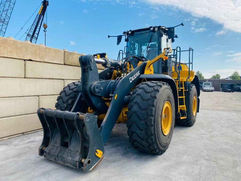 John Deere 824p - Wheel loader: picture 3 John Deere 824p - Wheel loader: picture 3