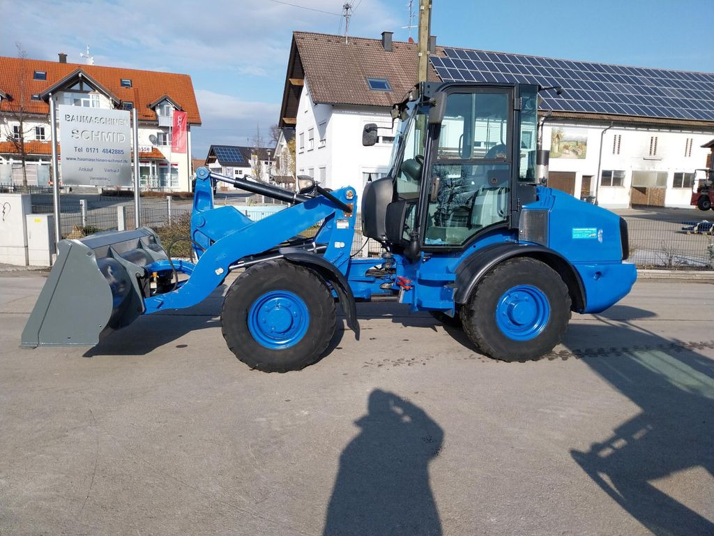 CAT 907H - Wheel loader: picture 1 CAT 907H - Wheel loader: picture 1