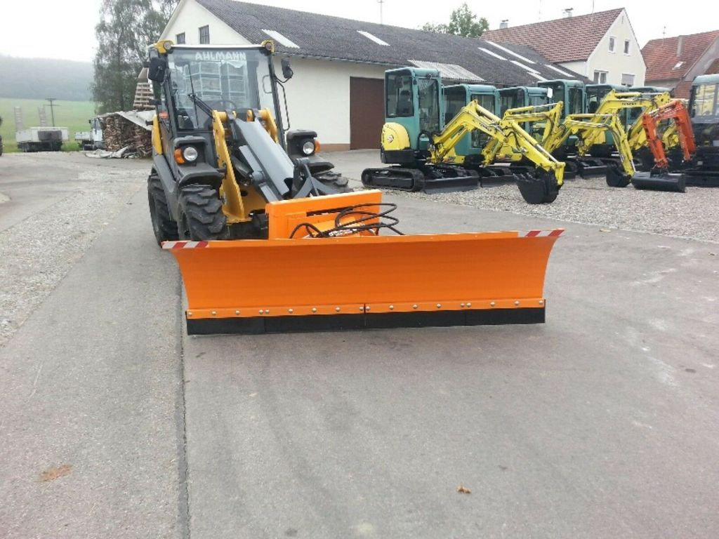 Kramer Schneeschild 2,6m 750, 5075, 850, 950, 1150 - Snow plough for Utility/ Special vehicle: picture 1 Kramer Schneeschild 2,6m 750, 5075, 850, 950, 1150 - Snow plough for Utility/ Special vehicle: picture 1