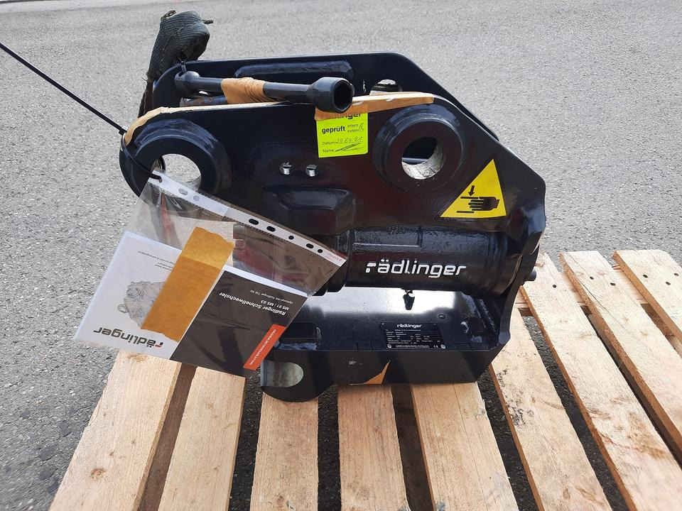 Rädlinger Tilt 3,5 - 6to Powertilt Minibagger Schwenkmotor Bobcat - Tiltrotator for Mini excavator: picture 3 Rädlinger Tilt 3,5 - 6to Powertilt Minibagger Schwenkmotor Bobcat - Tiltrotator for Mini excavator: picture 3