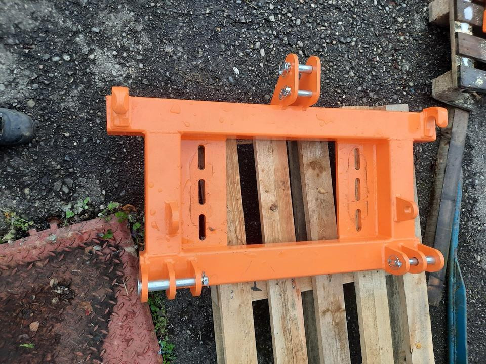 Snow plough Schneeschild 2,2m Volvo Cat Liebherr Schlepper Radlader Hoflader: picture 11 Snow plough Schneeschild 2,2m Volvo Cat Liebherr Schlepper Radlader Hoflader: picture 11