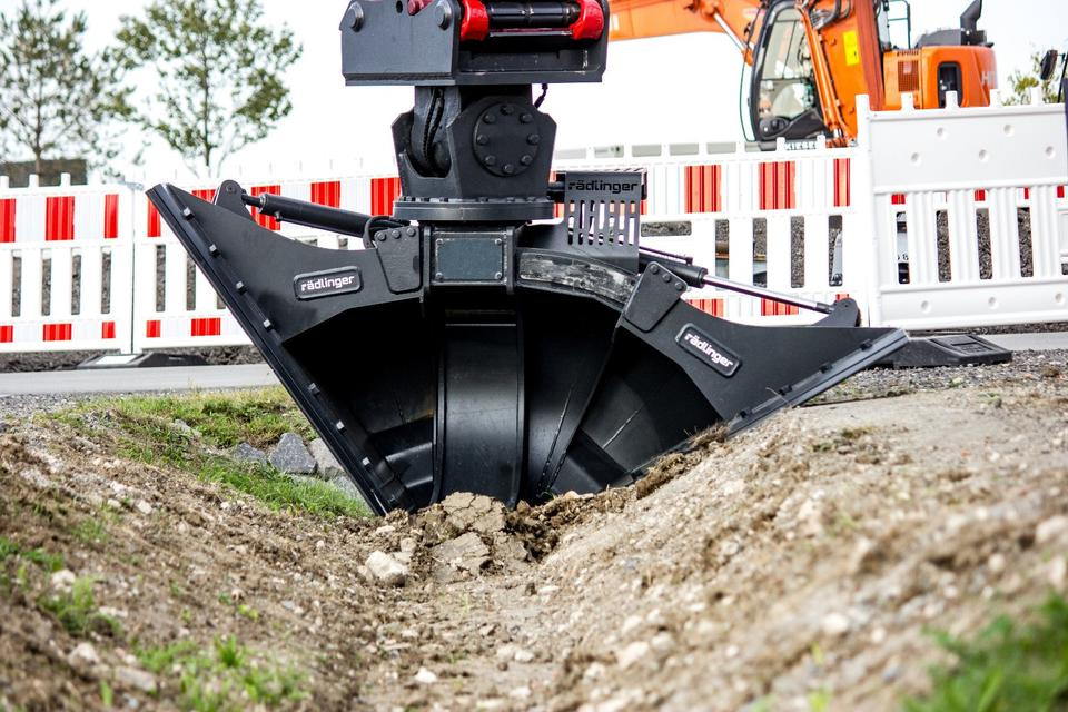 Trapezlöffel hydraulisch verstellbar MS 10 10 - 20 to Löffel JCB - Excavator bucket: picture 1 Trapezlöffel hydraulisch verstellbar MS 10 10 - 20 to Löffel JCB - Excavator bucket: picture 1