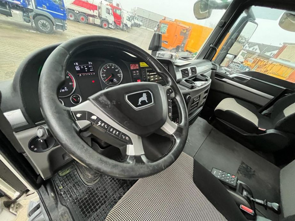 MAN MAN TG-S Abrollkipper 26.460 6x2-2 BL Meiller, Funk - Hook lift truck: picture 5 MAN MAN TG-S Abrollkipper 26.460 6x2-2 BL Meiller, Funk - Hook lift truck: picture 5