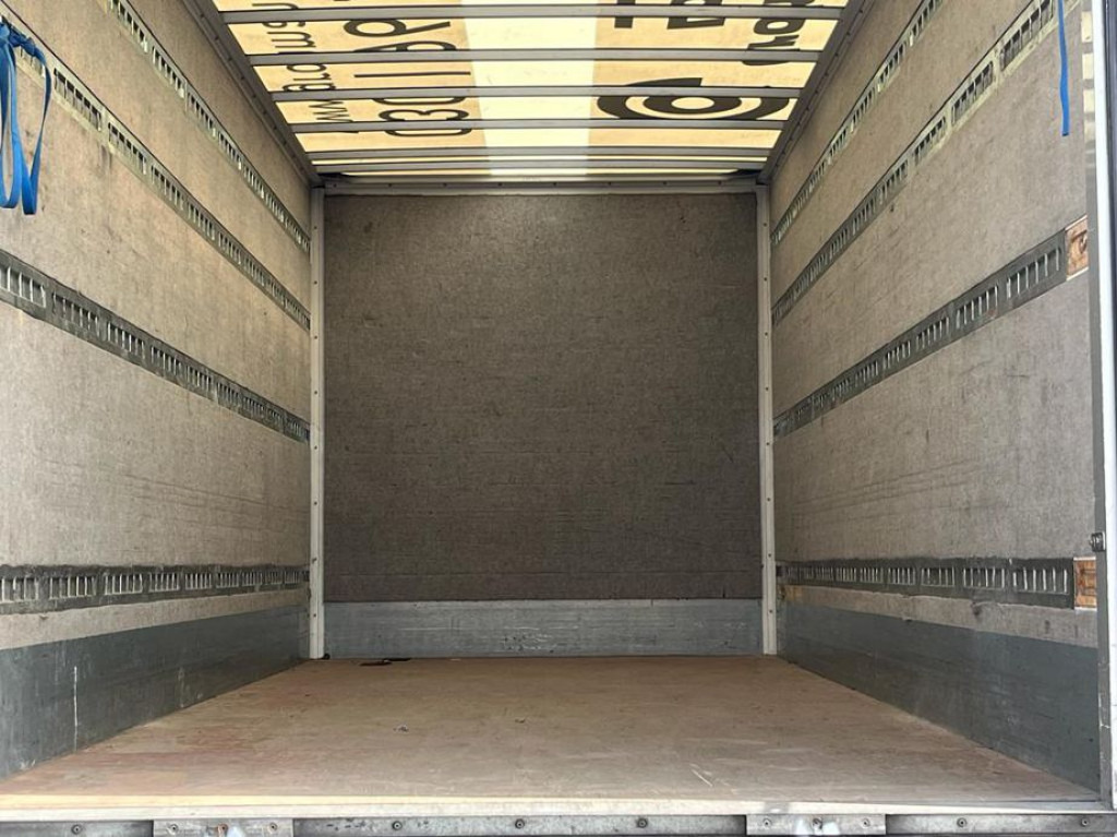 MERCEDES-BENZ Atego 818 L Möbelkoffer LBW Möbelkoffer gr.Fhs+Sitzreihe - Box van: picture 4 MERCEDES-BENZ Atego 818 L Möbelkoffer LBW Möbelkoffer gr.Fhs+Sitzreihe - Box van: picture 4