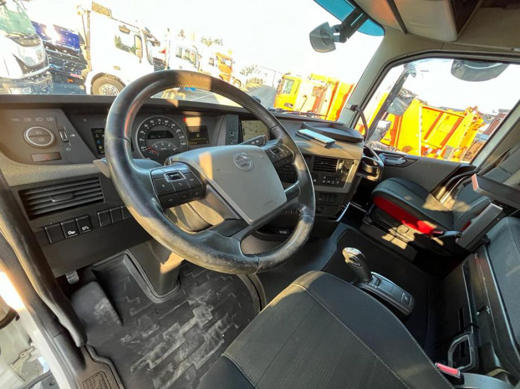 VOLVO (S) Truck VOLVO (S) Truck FH Abrollkipper 500 6x2 Funkfernbedienung - Hook lift truck: picture 5 VOLVO (S) Truck VOLVO (S) Truck FH Abrollkipper 500 6x2 Funkfernbedienung - Hook lift truck: picture 5