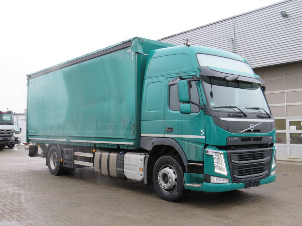VOLVO (S) Truck VOLVO (S) Truck FM Pritsche LBW 380 LBW 2to Tautli.+Edscha - Curtainsider truck: picture 2 VOLVO (S) Truck VOLVO (S) Truck FM Pritsche LBW 380 LBW 2to Tautli.+Edscha - Curtainsider truck: picture 2