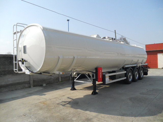 ALKOM ADR 2 compartments - Tank semi-trailer: picture 4 ALKOM ADR 2 compartments - Tank semi-trailer: picture 4
