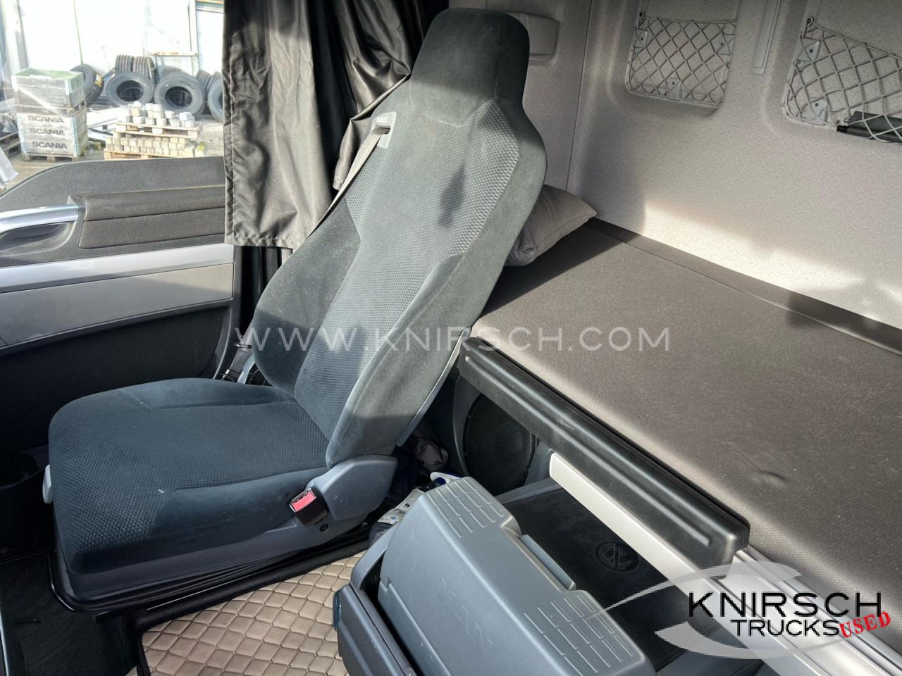 MAN TGA 26.480 Schwenkwandaufbau mit Böhm - Beverage truck: picture 2 MAN TGA 26.480 Schwenkwandaufbau mit Böhm - Beverage truck: picture 2