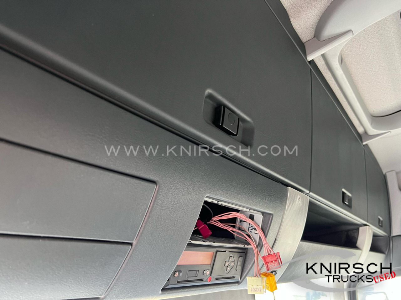 MAN TGA 26.480 Schwenkwandaufbau mit Böhm - Beverage truck: picture 3 MAN TGA 26.480 Schwenkwandaufbau mit Böhm - Beverage truck: picture 3