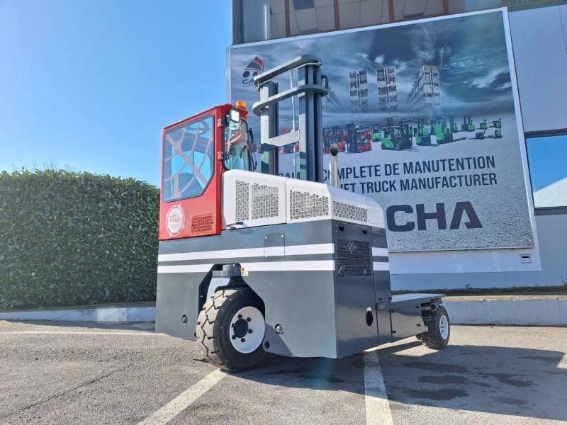 Amlift COMBI C4000-12 - 4-way reach truck: picture 4 Amlift COMBI C4000-12 - 4-way reach truck: picture 4