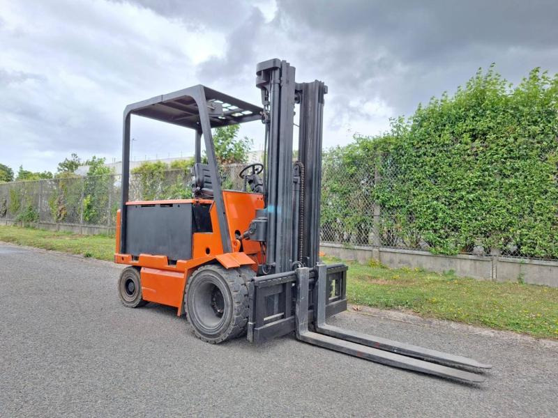 Carer R45N5 - Electric forklift: picture 2 Carer R45N5 - Electric forklift: picture 2