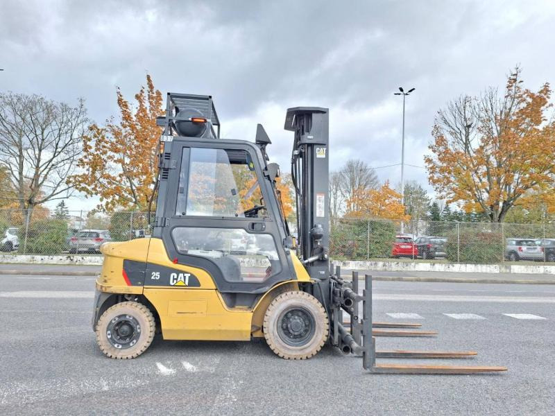 Caterpillar GP25NT - LPG forklift: picture 3 Caterpillar GP25NT - LPG forklift: picture 3