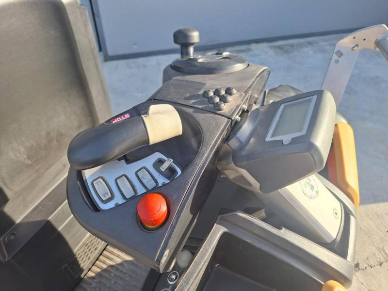 Order picker Caterpillar N020NE: picture 16