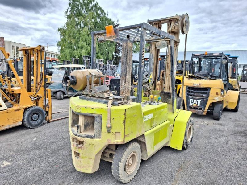 Clark GPM30 - LPG forklift: picture 4 Clark GPM30 - LPG forklift: picture 4