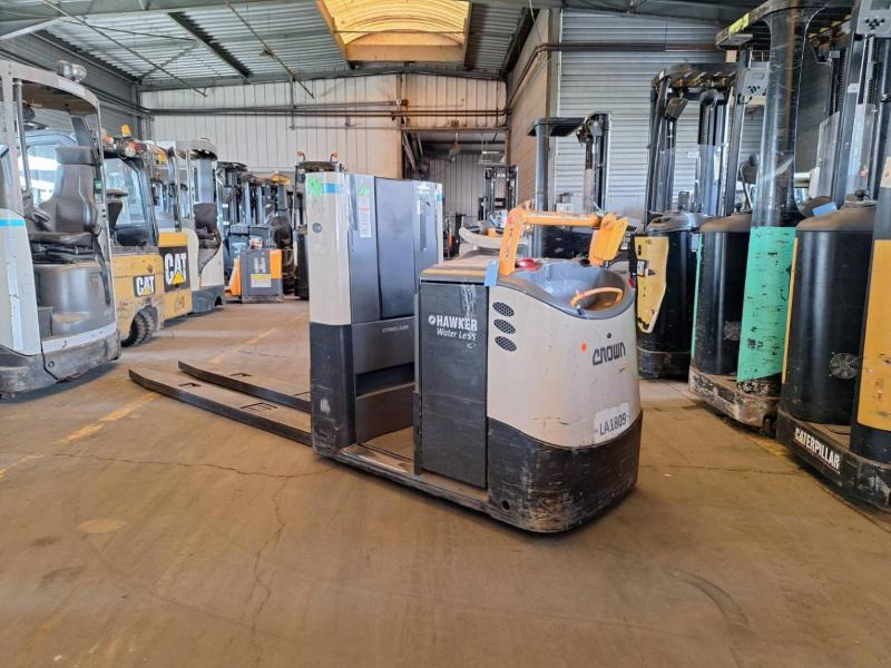 Crown GPC3055-2.0 - Order picker: picture 1 Crown GPC3055-2.0 - Order picker: picture 1