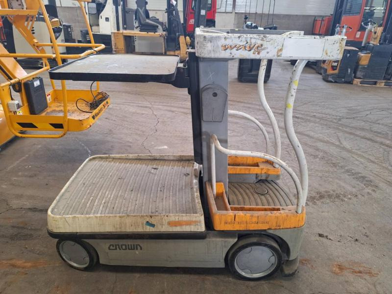 Crown WAVE50-84 - Vertical mast lift: picture 5 Crown WAVE50-84 - Vertical mast lift: picture 5