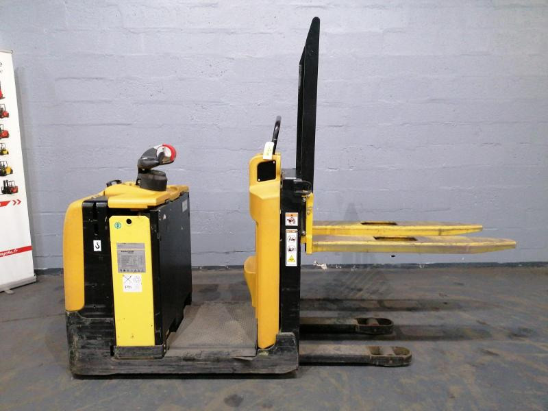 Yale MO10L - Order picker: picture 1 Yale MO10L - Order picker: picture 1