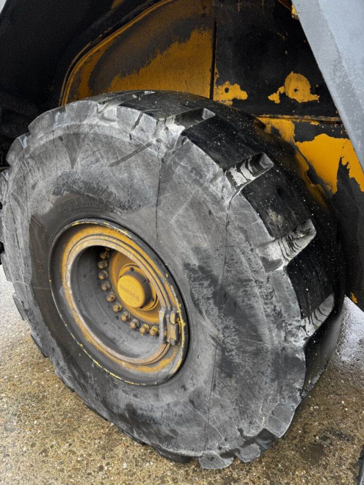 Wheel loader Volvo L150H: picture 11