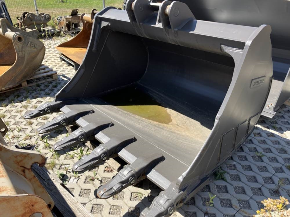 Volvo Tieflöffel mit Zähne S2 - Backhoe loader: picture 1 Volvo Tieflöffel mit Zähne S2 - Backhoe loader: picture 1