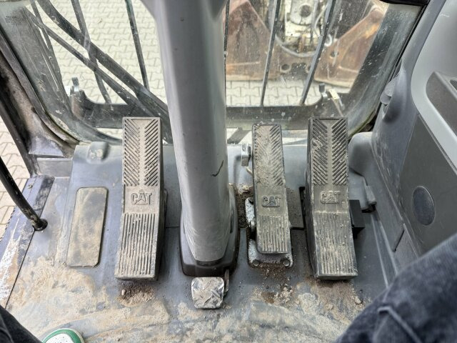 CAT M318D Mobilbagger *9.235 h *Schnellw. *Greifer - Wheel excavator: picture 2 CAT M318D Mobilbagger *9.235 h *Schnellw. *Greifer - Wheel excavator: picture 2