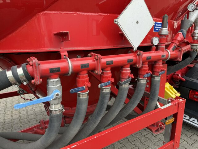 Feldbinder EUT 54.3 liegend. Silo 54.000 Liter 3 Achs - Silo semi-trailer: picture 2 Feldbinder EUT 54.3 liegend. Silo 54.000 Liter 3 Achs - Silo semi-trailer: picture 2