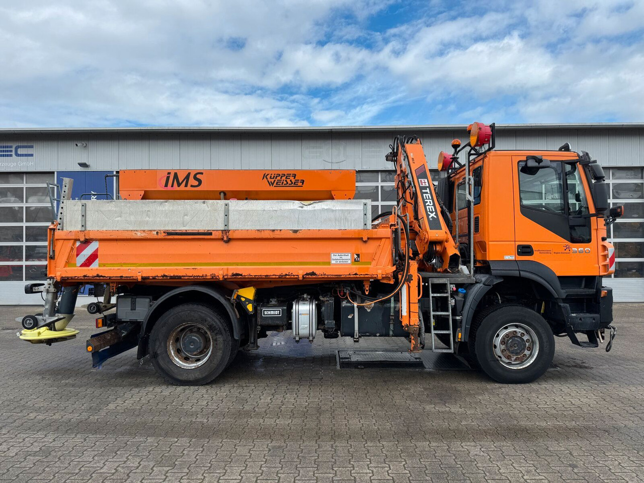 Iveco TRAKKER Kipper Kran TEREX 85.2 Winterdienst - Crane truck: picture 3 Iveco TRAKKER Kipper Kran TEREX 85.2 Winterdienst - Crane truck: picture 3