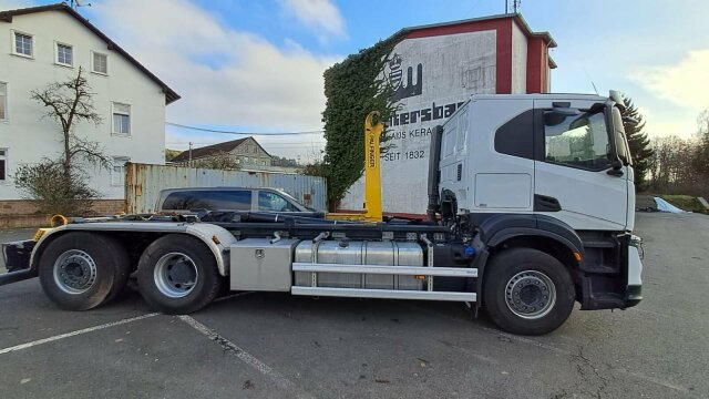 Iveco X-Way 480 6x2 Abrollkipper Palfinger PH T20 SLD5 - Hook lift truck: picture 1 Iveco X-Way 480 6x2 Abrollkipper Palfinger PH T20 SLD5 - Hook lift truck: picture 1