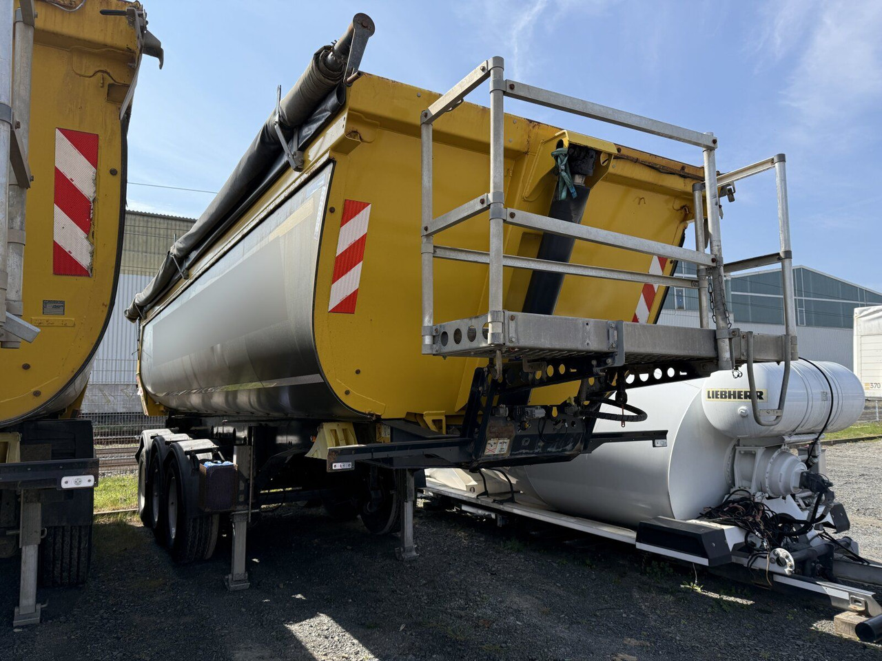 Meiller F.X. KISA3 Thermo Kippauflieger 3 Achse - Tipper semi-trailer: picture 1 Meiller F.X. KISA3 Thermo Kippauflieger 3 Achse - Tipper semi-trailer: picture 1