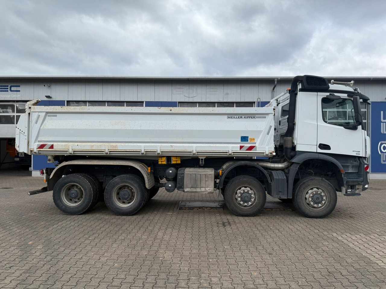Mercedes-Benz 4145 8x8 Meiler Dreiseitenkipper Bordmatik - Tipper: picture 5 Mercedes-Benz 4145 8x8 Meiler Dreiseitenkipper Bordmatik - Tipper: picture 5
