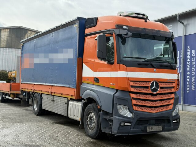 Mercedes-Benz Actros 4x2 Pritsche Plane Laderampe + Anhänger - Curtainsider truck: picture 1 Mercedes-Benz Actros 4x2 Pritsche Plane Laderampe + Anhänger - Curtainsider truck: picture 1