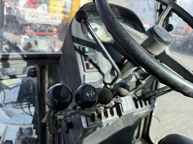 New Holland F106.6A alrrad 6x6 Grader 12 Ton - 10.700 Std - Grader: picture 3 New Holland F106.6A alrrad 6x6 Grader 12 Ton - 10.700 Std - Grader: picture 3