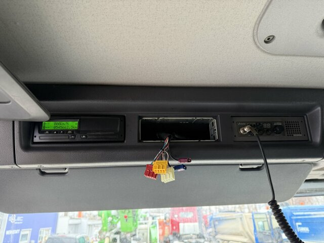 Scania P 450 6x4 Dreiseitenkipper Carnehl - Tipper: picture 4 Scania P 450 6x4 Dreiseitenkipper Carnehl - Tipper: picture 4