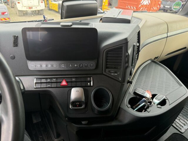 Mercedes-Benz ACTROS 1846 4x4 HAD Eur 6 Kipphydraulik Retarder - Tractor unit: picture 3 Mercedes-Benz ACTROS 1846 4x4 HAD Eur 6 Kipphydraulik Retarder - Tractor unit: picture 3