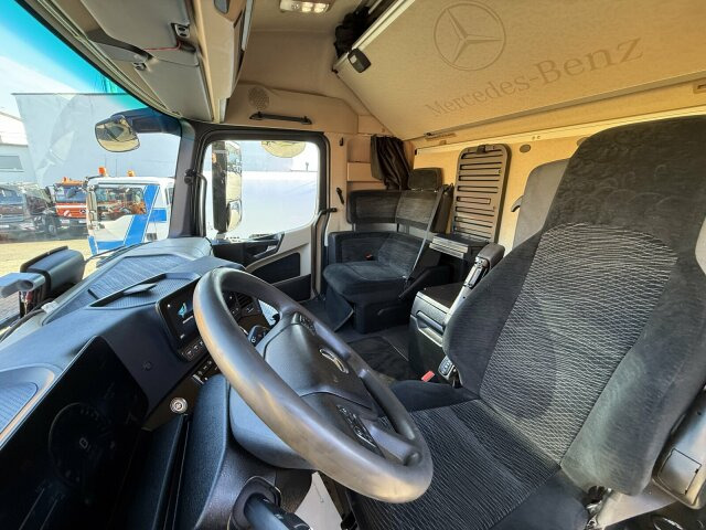 Tractor unit Mercedes-Benz ACTROS 1846 4x4 HAD Eur 6 Kipphydraulik Retarder: picture 14 Tractor unit Mercedes-Benz ACTROS 1846 4x4 HAD Eur 6 Kipphydraulik Retarder: picture 14