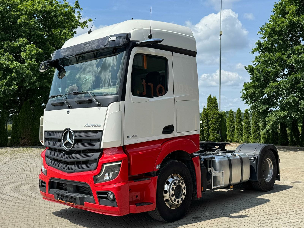 Mercedes-Benz Actros 1846 Euro 6 SZM Retarder - Tractor unit: picture 2 Mercedes-Benz Actros 1846 Euro 6 SZM Retarder - Tractor unit: picture 2