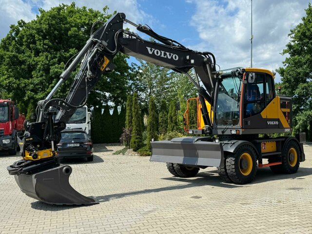 Volvo EWR150E Mobilbagger mit ROTATOR ENCONG EC319 - Wheel excavator: picture 1 Volvo EWR150E Mobilbagger mit ROTATOR ENCONG EC319 - Wheel excavator: picture 1