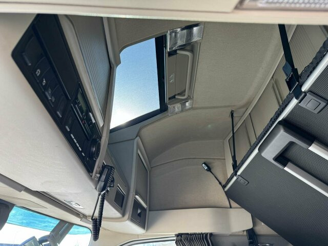 Volvo FH 540 6x2 Abrollkipper MEILLER RK 26.67 - Hook lift truck: picture 5 Volvo FH 540 6x2 Abrollkipper MEILLER RK 26.67 - Hook lift truck: picture 5