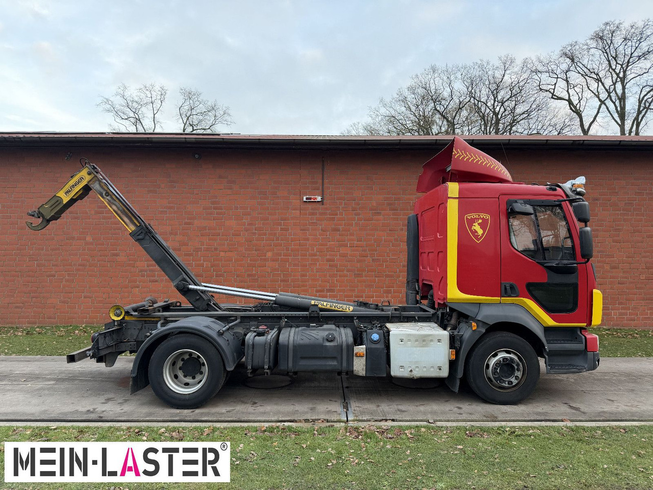 Volvo FL 250 Palfinger T10Duo City + StandardContainer - Hook lift truck: picture 2 Volvo FL 250 Palfinger T10Duo City + StandardContainer - Hook lift truck: picture 2