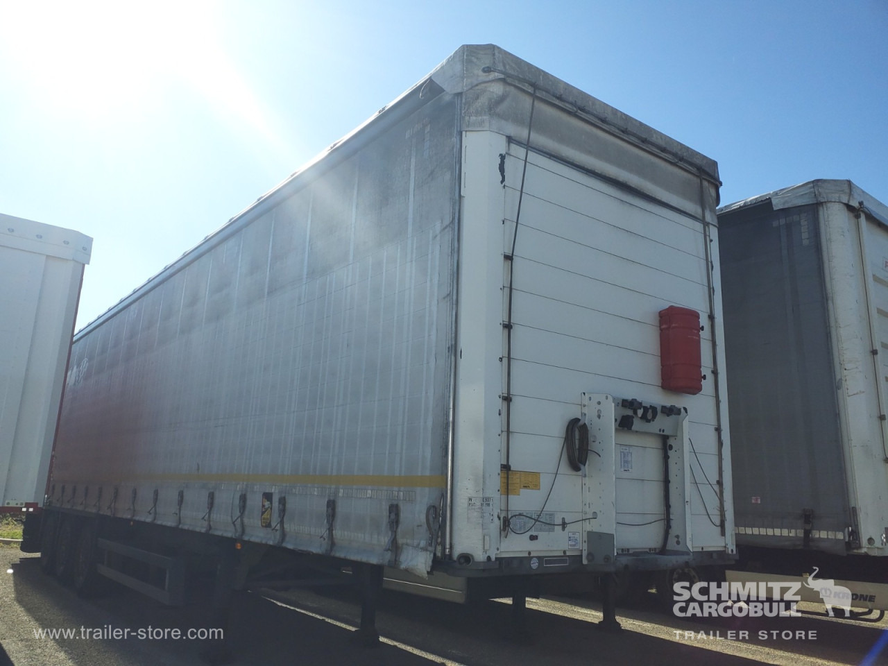 SCHMITZ Curtainsider Standard - Curtainsider semi-trailer: picture 1 SCHMITZ Curtainsider Standard - Curtainsider semi-trailer: picture 1