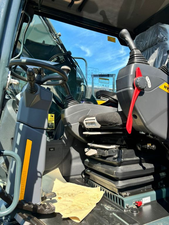 Hyundai HW160A Hyundai HW160A - Wheel excavator: picture 5 Hyundai HW160A Hyundai HW160A - Wheel excavator: picture 5
