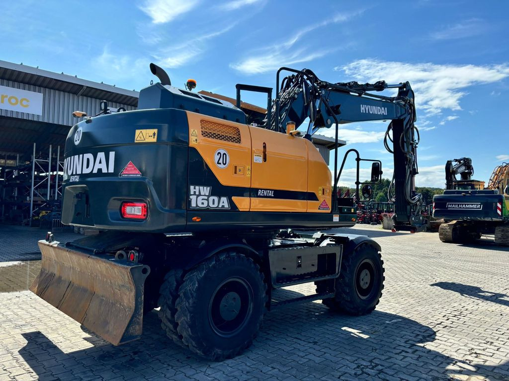Hyundai HW160A Hyundai HW160A - Wheel excavator: picture 3 Hyundai HW160A Hyundai HW160A - Wheel excavator: picture 3