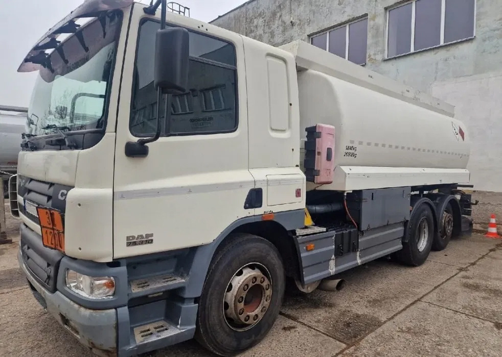 DAF CF75.310 - Tank truck: picture 1 DAF CF75.310 - Tank truck: picture 1
