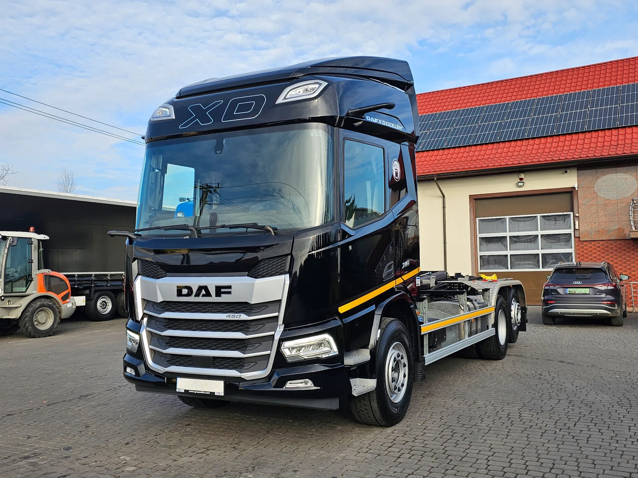 Hook lift truck DAF XD 450: picture 17