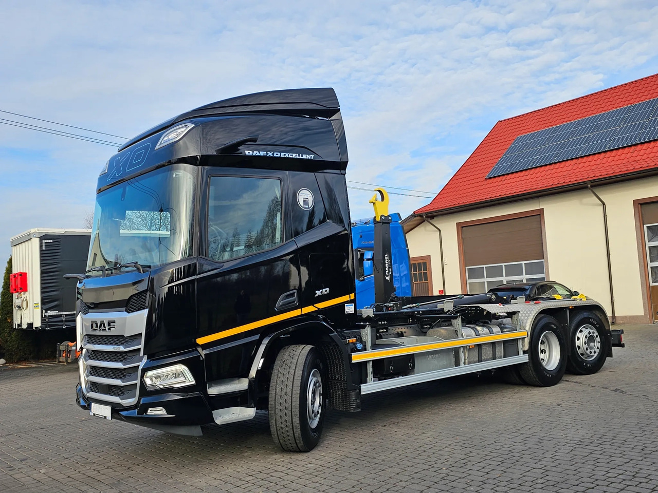 Hook lift truck DAF XD 450: picture 23
