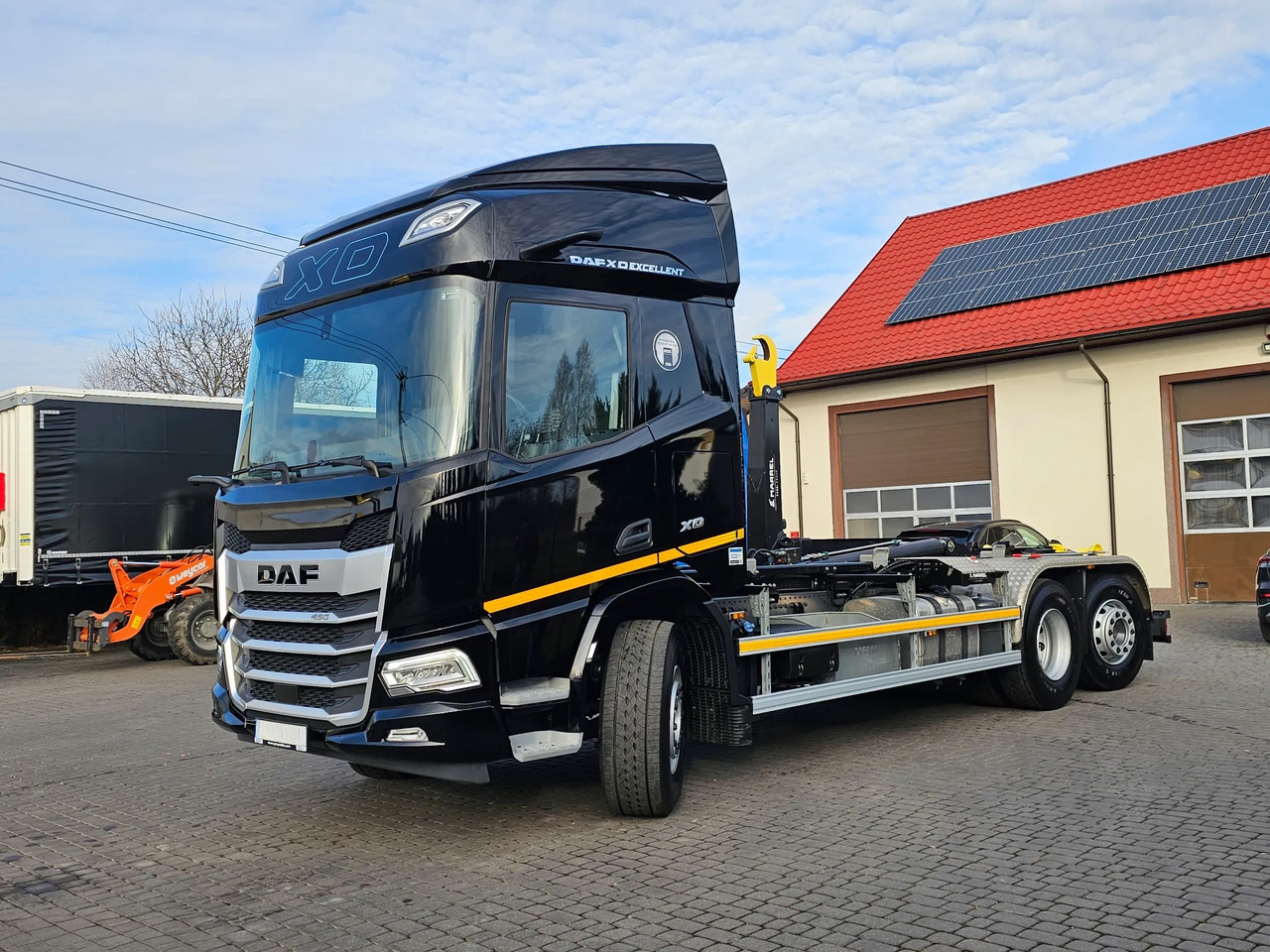 Hook lift truck DAF XD 450: picture 22