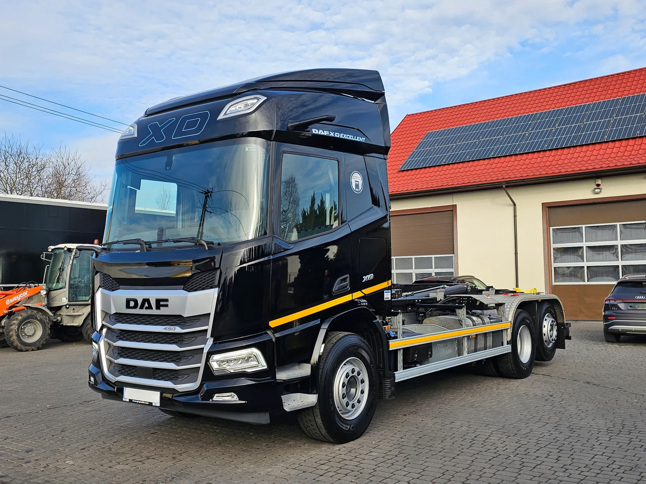 Hook lift truck DAF XD 450: picture 16
